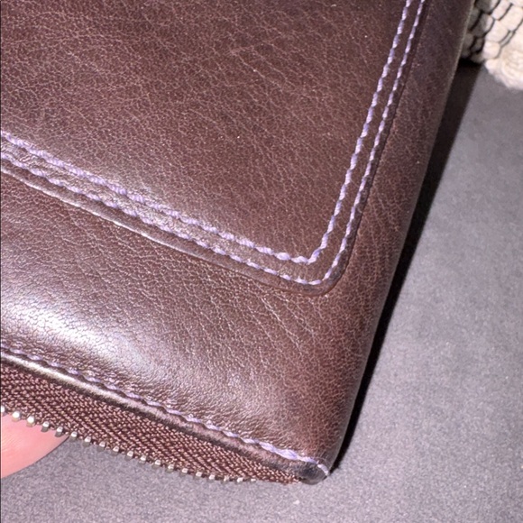 Vintage Coach Chelsea Zip Around Wallet - Picture 7 of 9